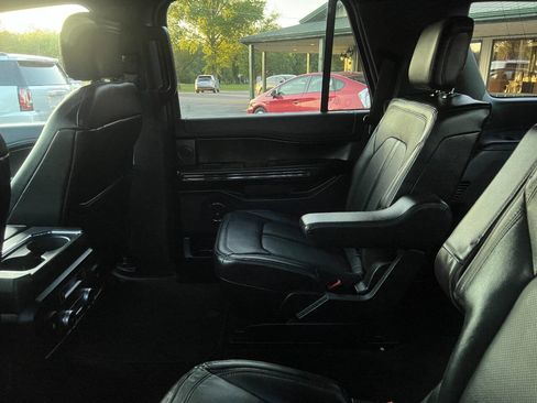 Used 2018 Ford Expedition Limited image 12