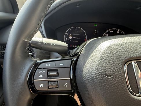 Used 2025 Honda HR-V EX-L image 28