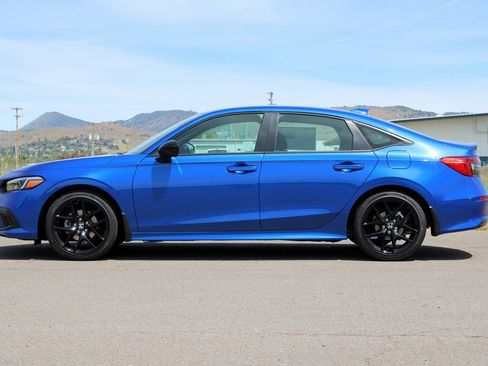 Used 2024 Honda Civic Sport image 3