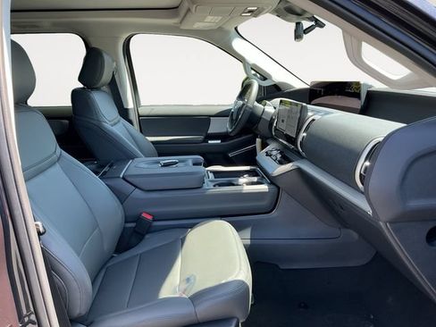 New 2026 Ford Expedition Active AWD/4WD image 15
