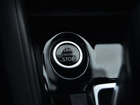 New 2025 Nissan Versa SR w/ Trunk Package image 16