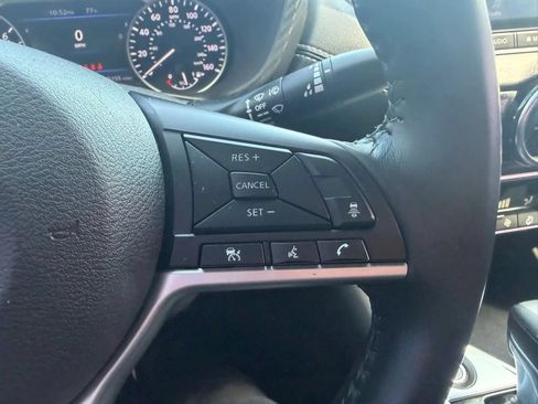 Used 2021 Nissan Sentra SV FWD image 14