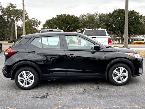 Used 2024 Nissan Kicks S image 20