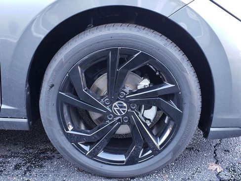 New 2026 Volkswagen Jetta SE FWD image 12