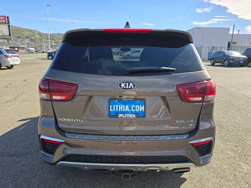 Used 2019 Kia Sorento SX image 4