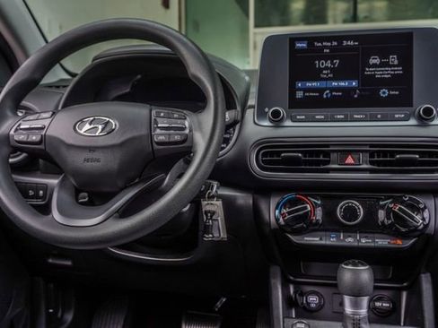 Used 2023 Hyundai Kona SE w/ Cargo Package AWD/4WD image 17