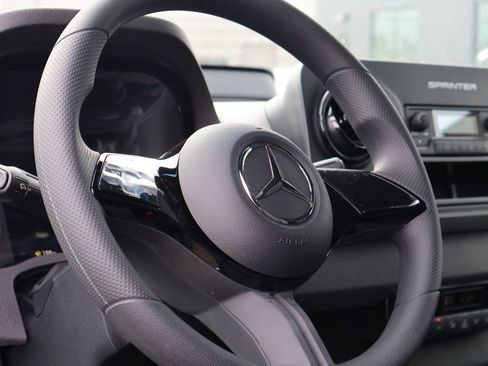 New 2025 Mercedes-Benz Sprinter 2500 image 24