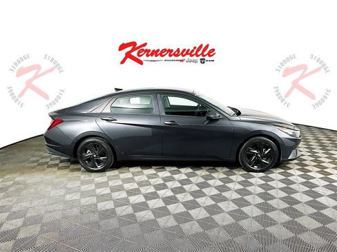 Used 2021 Hyundai Elantra SEL image 8