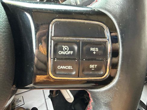 Used 2012 Jeep Wrangler Unlimited Sahara AWD/4WD image 20