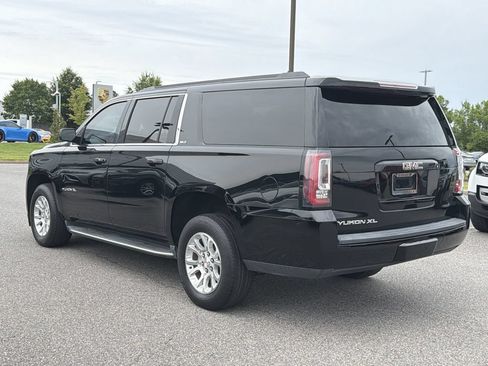 Used 2018 GMC Yukon XL SLT RWD image 3