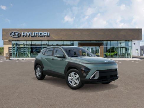 Used 2026 Hyundai Kona SE FWD image 2