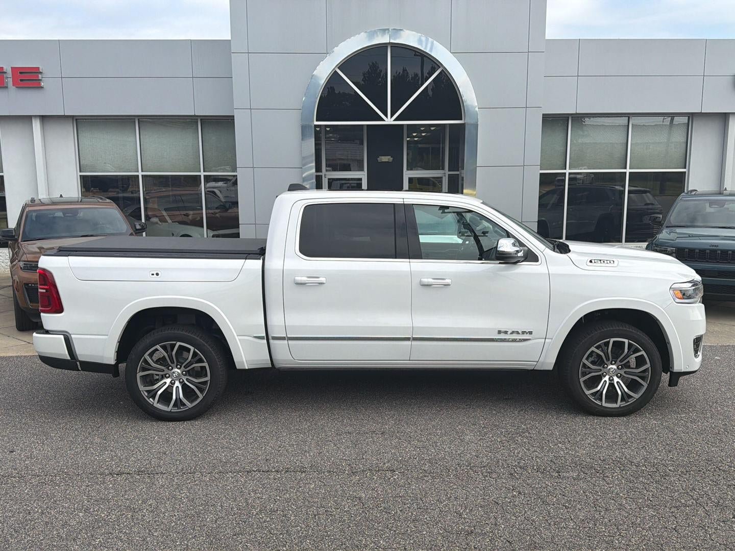 New 2027 RAM 1500 Tungsten AWD/4WD image 13