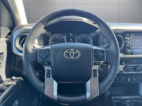 Certified 2022 Toyota Tacoma SR5 AWD/4WD image 13