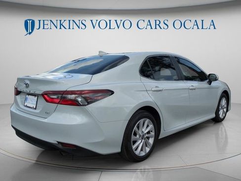 Used 2024 Toyota Camry LE image 3