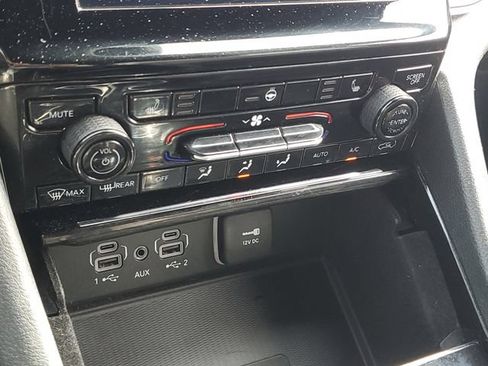 Used 2022 Jeep Grand Cherokee L Laredo AWD/4WD image 29