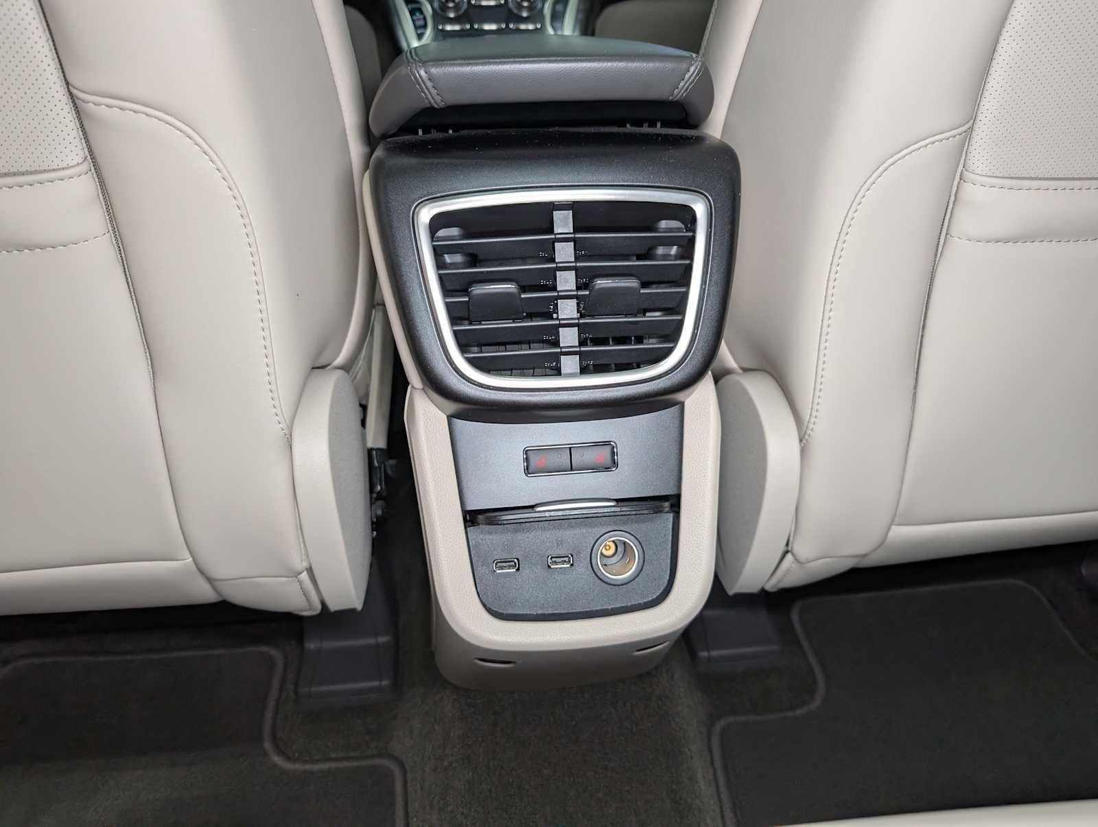 Used 2018 Lincoln MKX Reserve w/ Lincoln MKX Climate Package AWD/4WD image 21