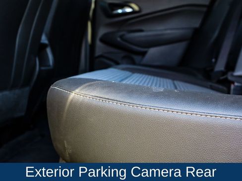 Used 2025 Chevrolet Trax LT w/ LT Convenience Package image 13