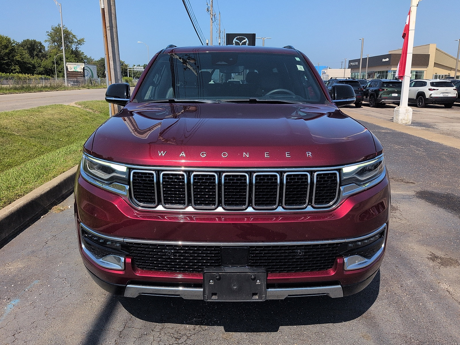 Used 2024 Jeep Wagoneer Series III AWD/4WD image 3