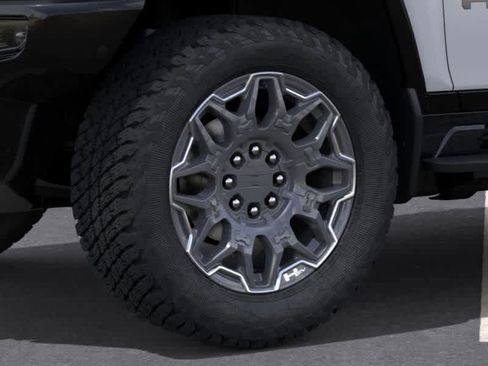 New 2026 GMC Hummer EV 4x4 Crew Cab image 9