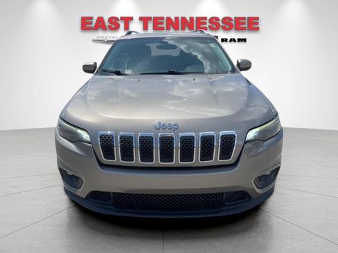 Used 2019 Jeep Cherokee Latitude Plus FWD image 9
