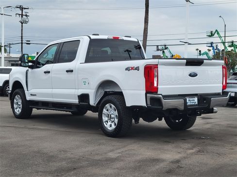 Used 2023 Ford F250 XLT image 2