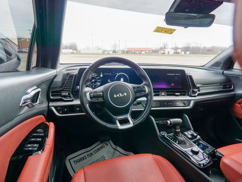 Used 2023 Kia Sportage SX image 12