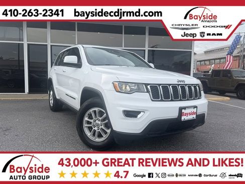 Used 2020 Jeep Grand Cherokee Laredo image 1