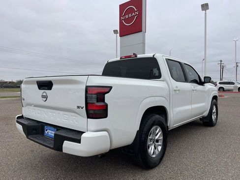 Certified 2024 Nissan Frontier SV image 3