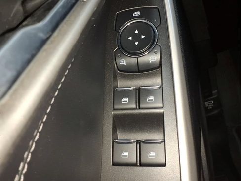 Certified 2023 Ford Explorer XLT w/ Equipment Group 202A AWD/4WD image 15