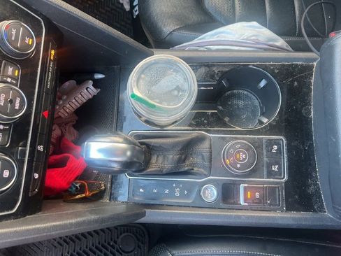 Used 2018 Volkswagen Atlas SEL Premium image 8