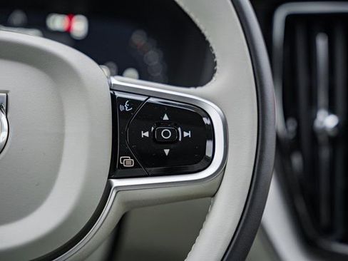 New 2026 Volvo XC60 B5 Ultra w/ Protection Package Premier image 27