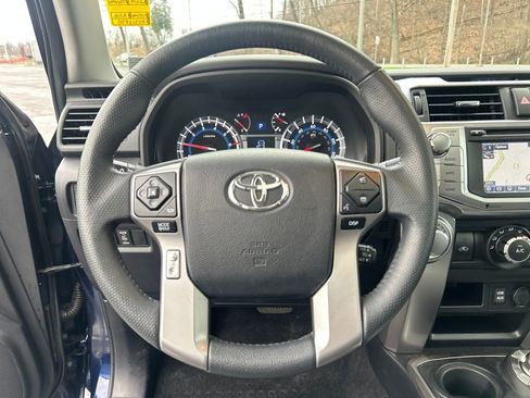 Used 2019 Toyota 4Runner SR5 Premium AWD/4WD image 14