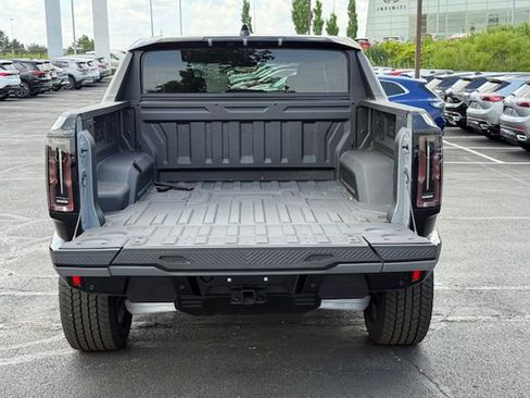 New 2025 GMC Hummer EV 2X image 40
