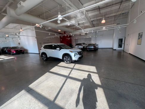 Used 2026 Nissan Rogue SL FWD image 12