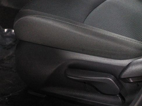 Certified 2025 Toyota RAV4 LE FWD image 21