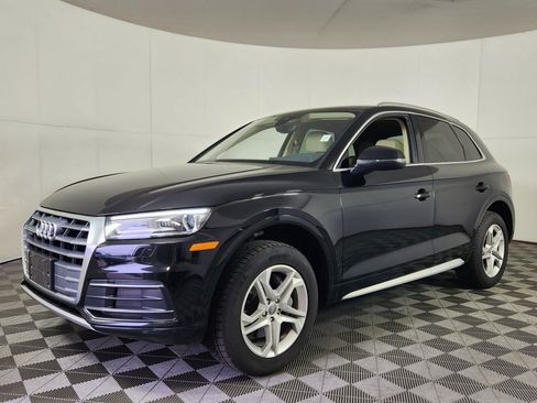 Used 2019 Audi Q5 2.0T Premium w/ Convenience Package AWD/4WD image 3