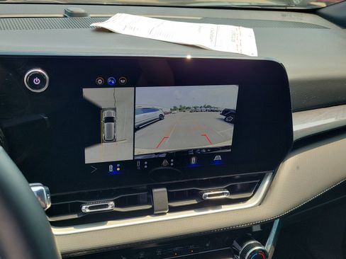 Used 2025 Chevrolet Equinox LT w/ Safety and Technology Package FWD image 26