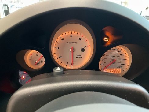 Used 2006 Dodge Viper SRT-10 image 13