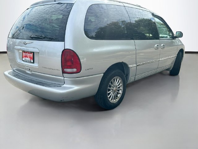 Used 2000 Chrysler Town & Country Limited AWD/4WD image 5