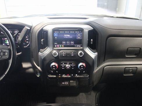 Used 2020 GMC Sierra 1500 SLE w/ SLE Value Package image 23