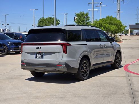 New 2026 Kia Carnival SX Prestige FWD image 4