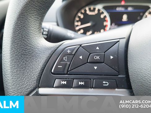 Used 2024 Nissan Altima 2.5 SV image 12