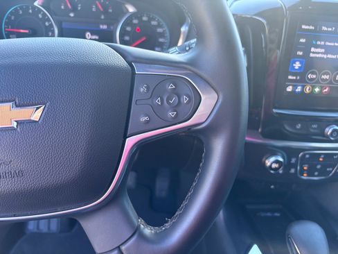 Used 2023 Chevrolet Traverse LT image 20