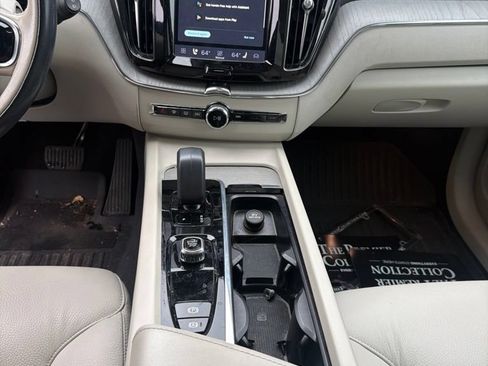 Certified 2024 Volvo XC60 B5 Plus w/ Climate Package AWD/4WD image 15