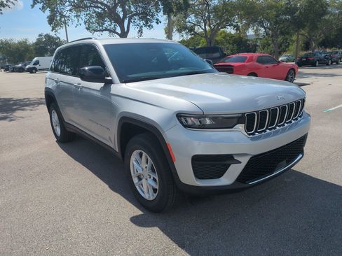 New 2026 Jeep Grand Cherokee Laredo RWD image 2