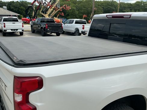 Certified 2025 Chevrolet Silverado 1500 LTZ w/ Z71 Off-Road Package AWD/4WD image 5