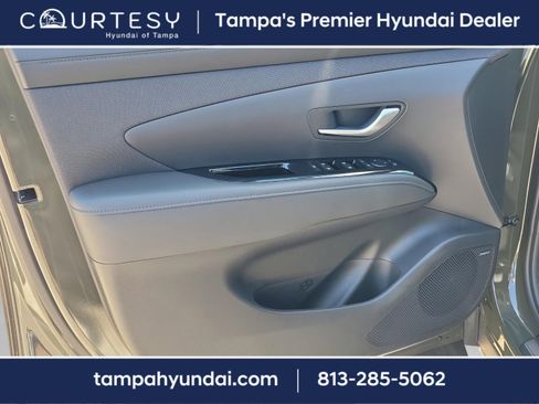 New 2025 Hyundai Tucson Limited image 28
