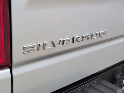 Used 2020 Chevrolet Silverado 1500 RST AWD/4WD image 34