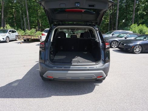 Used 2023 Nissan Rogue SV FWD image 13