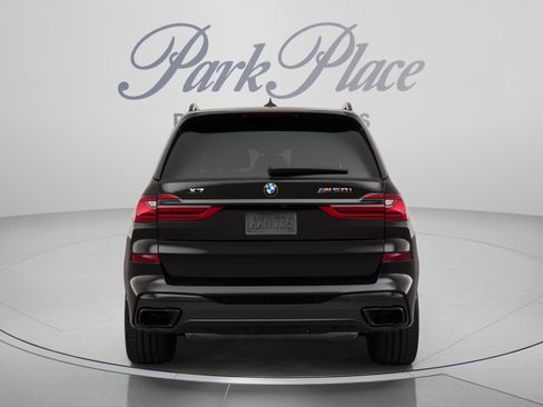 Used 2022 BMW X7 M50i w/ Dynamic Handling Package AWD/4WD image 3